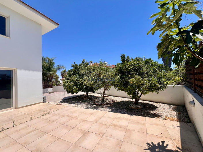 Image No.23-3 Bed House for sale