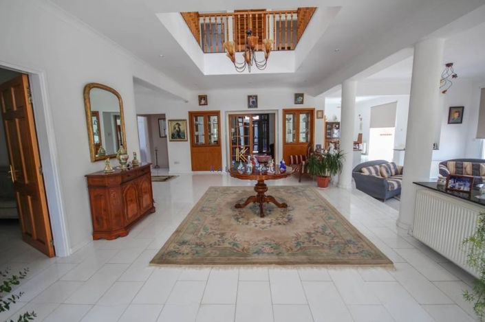 Image No.10-7 Bed House for sale