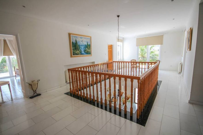 Image No.17-7 Bed House for sale