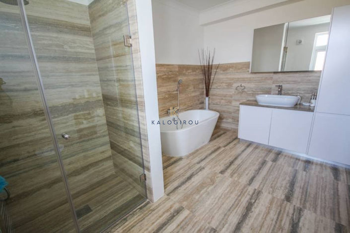 Image No.19-7 Bed House for sale