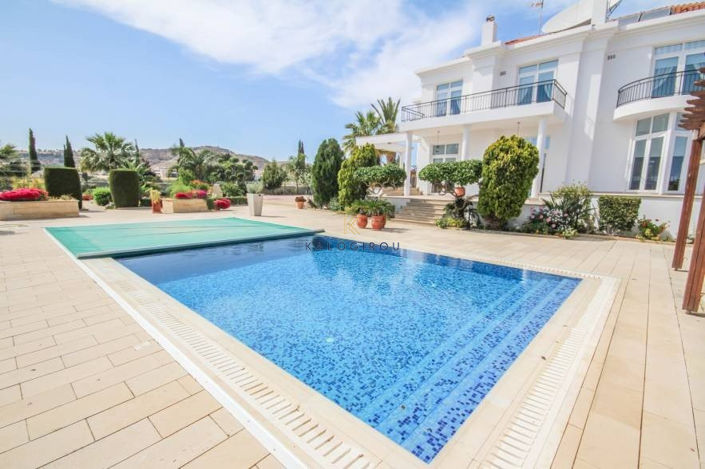 Image No.2-7 Bed House for sale