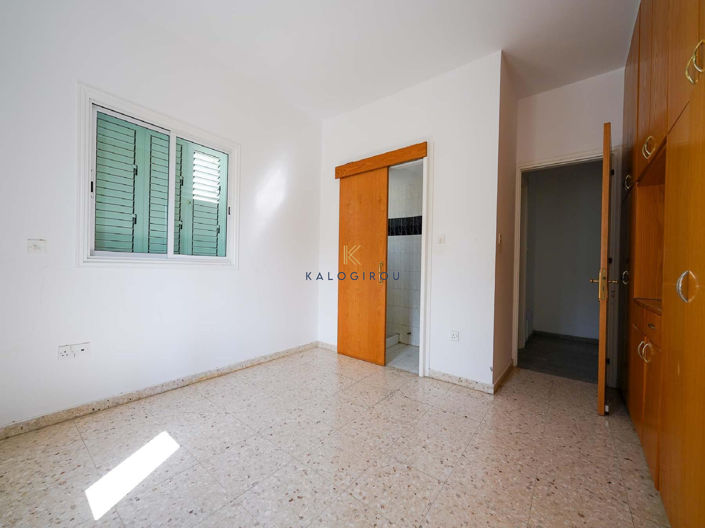 Image No.12-4 Bed House for sale