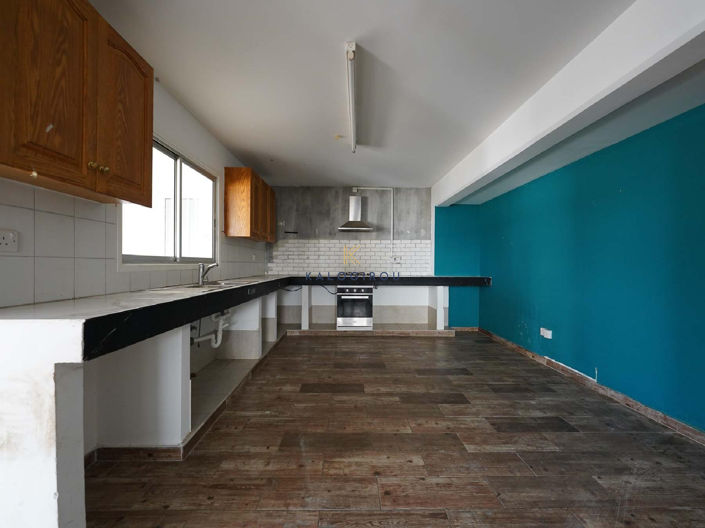 Image No.22-4 Bed House for sale