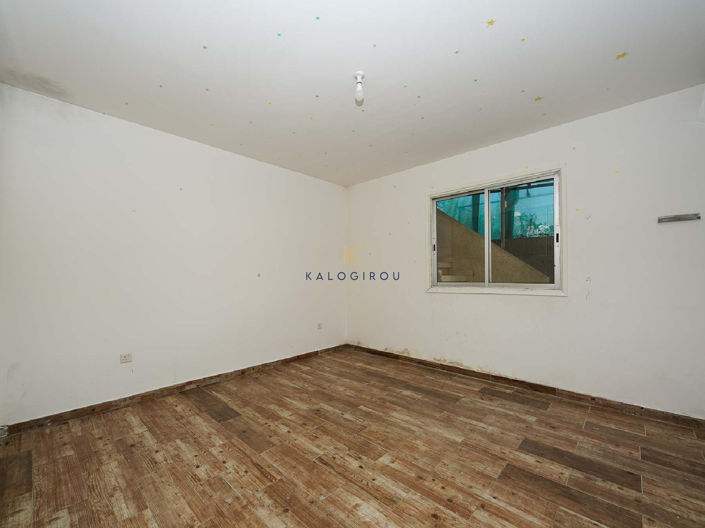 Image No.24-4 Bed House for sale