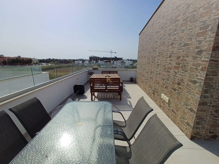 Image No.18-3 Bed House for sale