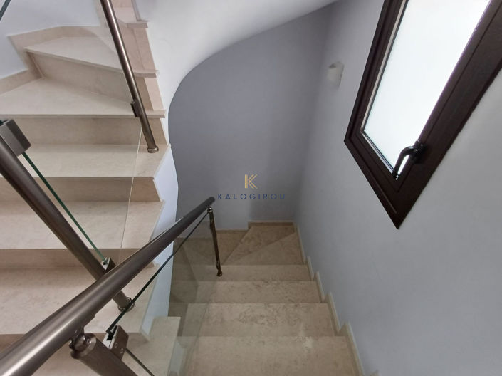 Image No.9-3 Bed House for sale