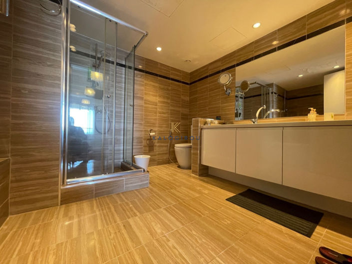 Image No.11-3 Bed Apartment for sale