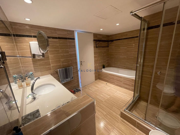 Image No.12-3 Bed Apartment for sale