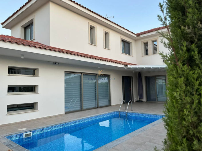 Image No.19-4 Bed House for sale