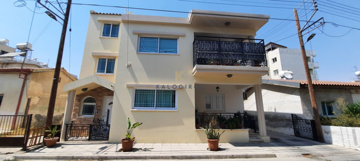 Image No.2-7 Bed House for sale