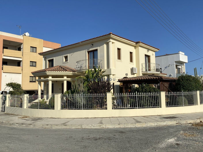 Image No.3-Maison de 4 chambres à vendre à Larnaca