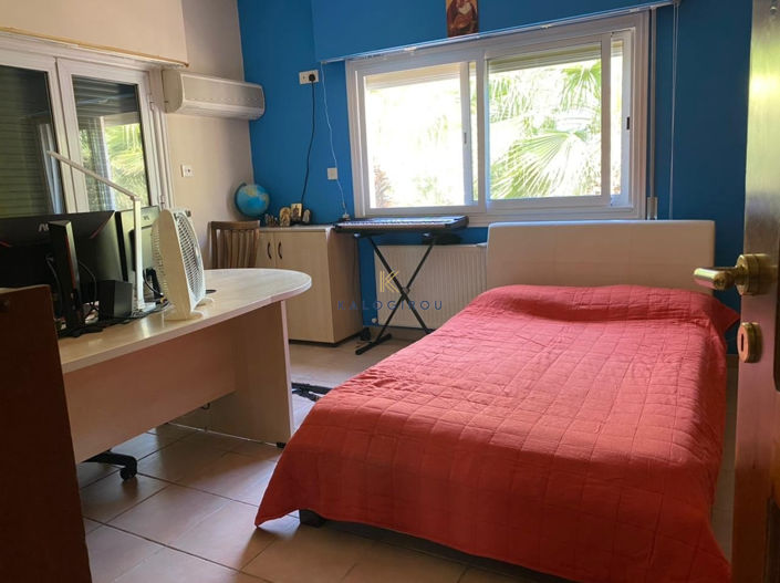 Image No.20-4 Bed House for sale