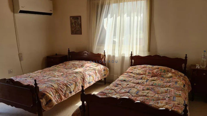 Image No.16-4 Bed House for sale