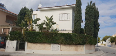 1 - Dekeleia, Maison