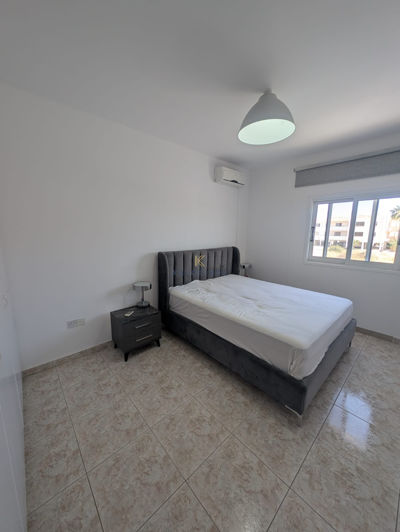 Image No.9-2 Bed House for sale
