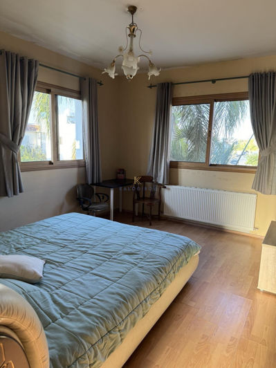Image No.12-2 Bed House for sale
