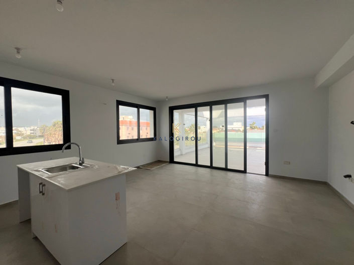 Image No.3-Appartement de 2 chambres à vendre à Oroklini