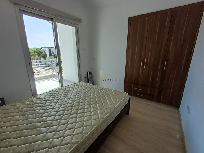 Image No.10-3 Bed House for sale