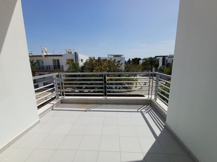 Image No.11-3 Bed House for sale