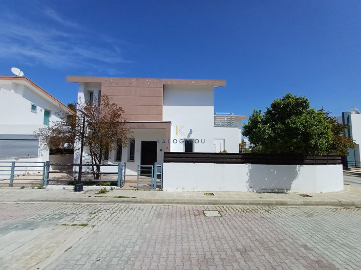 Image No.2-3 Bed House for sale