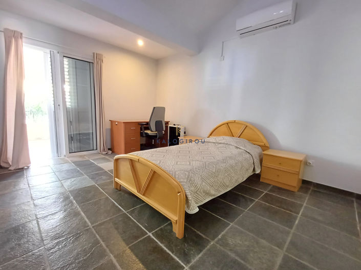 Image No.18-3 Bed House for sale