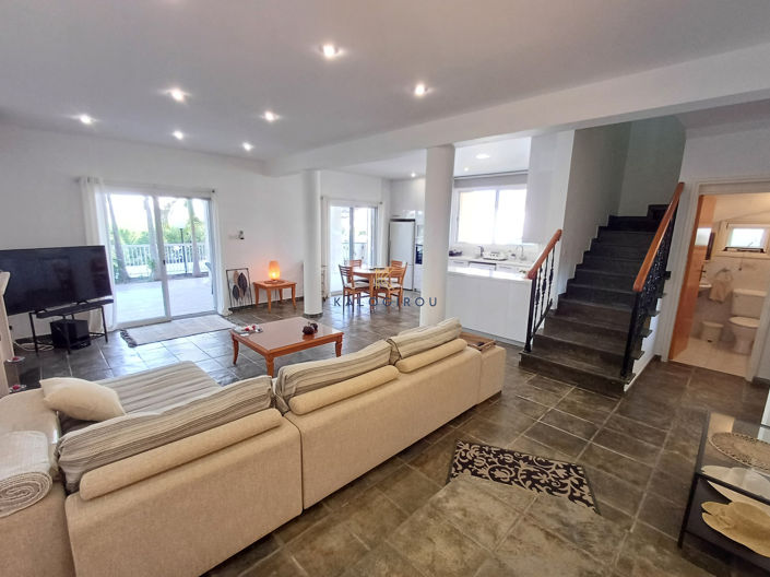 Image No.6-3 Bed House for sale