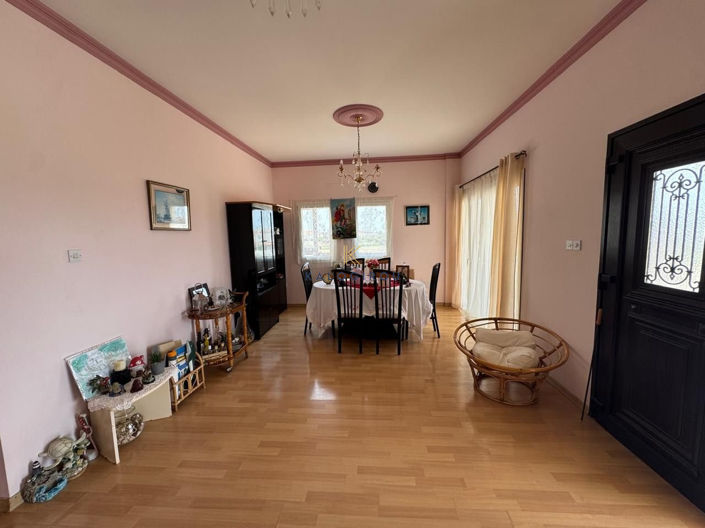 Image No.3-3 Bed House for sale