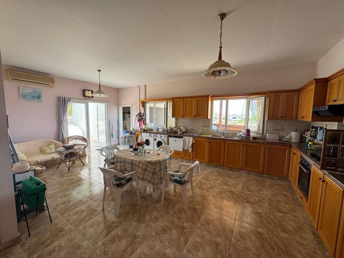 Image No.4-3 Bed House for sale