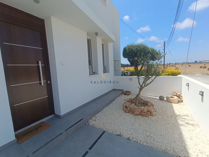 Image No.2-2 Bed House for sale