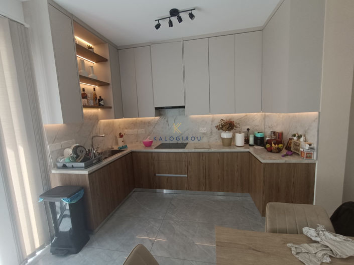 Image No.5-2 Bed House for sale