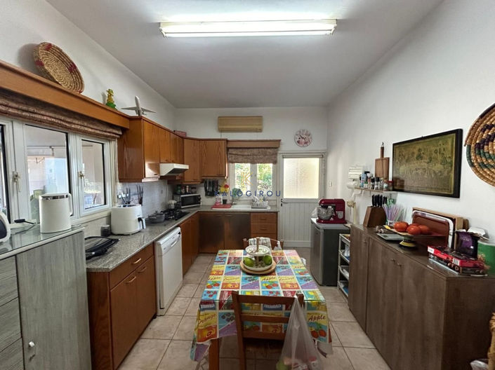 Image No.11-4 Bed House for sale