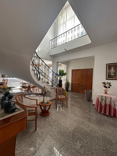 Image No.15-4 Bed House for sale