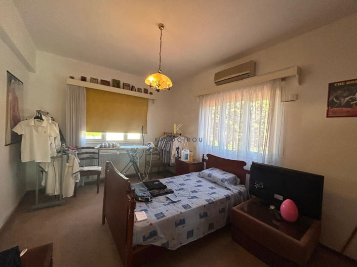 Image No.21-4 Bed House for sale