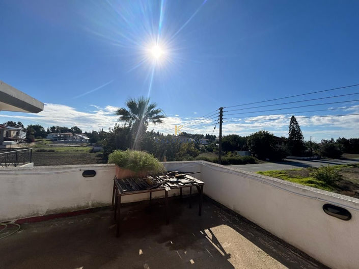 Image No.27-4 Bed House for sale