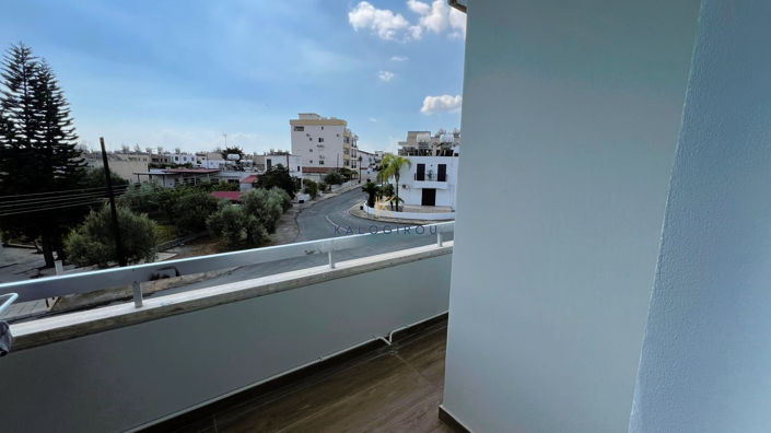 Image No.10-3 Bed Apartment for sale