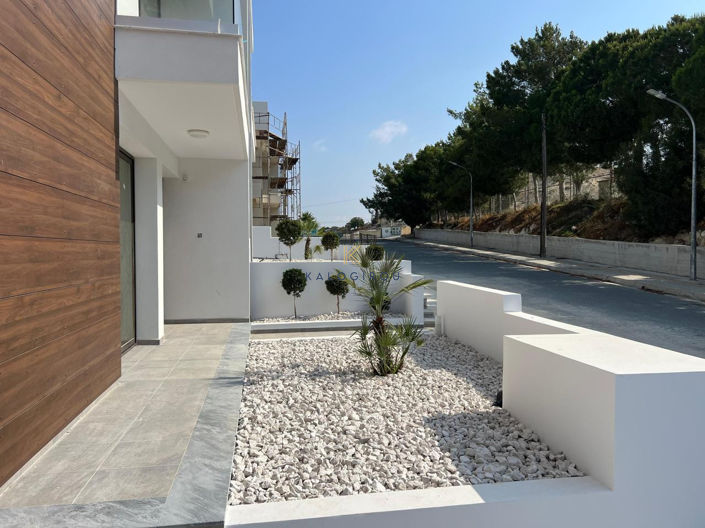 Image No.2-3 Bed House for sale