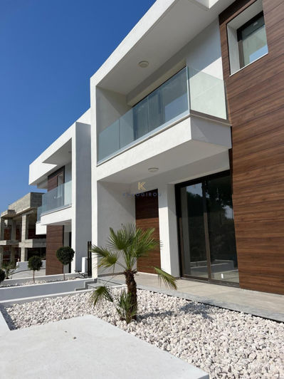 Image No.7-3 Bed House for sale
