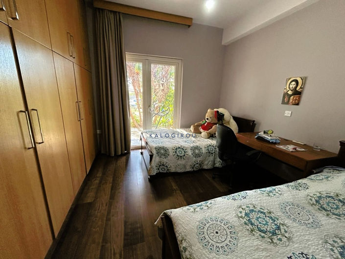Image No.10-5 Bed House for sale
