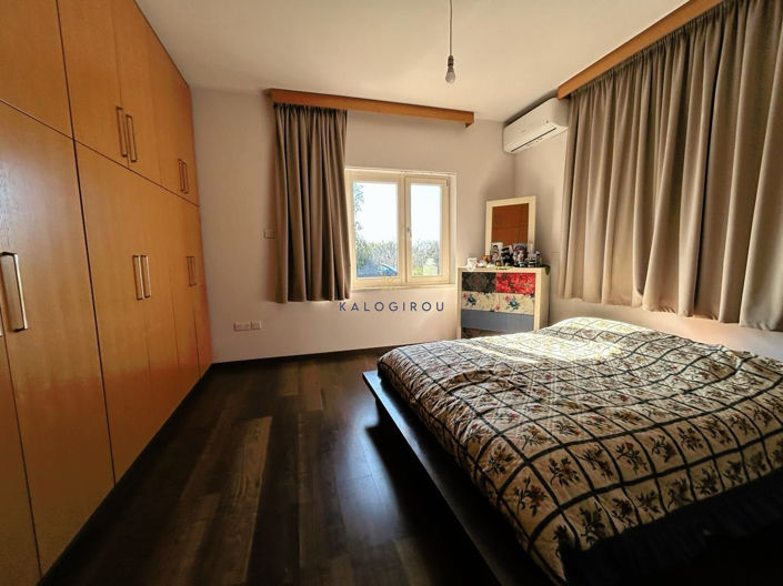 Image No.13-5 Bed House for sale