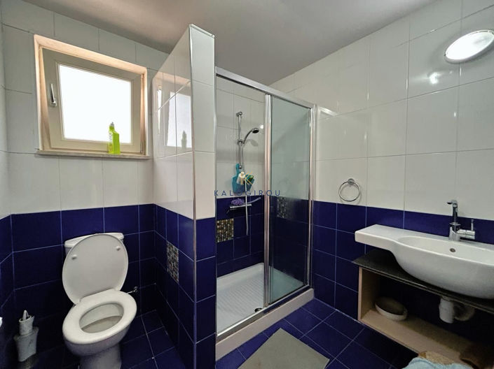 Image No.17-5 Bed House for sale