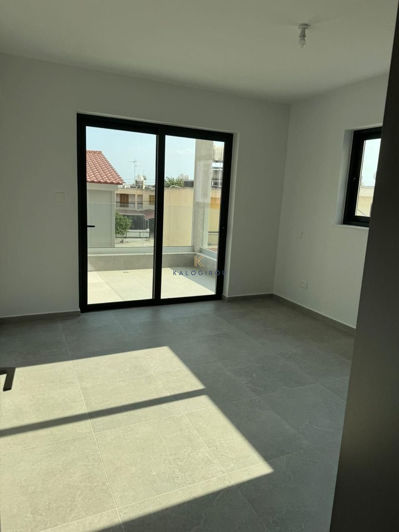 Image No.2-Appartement de 2 chambres à vendre à Larnaca