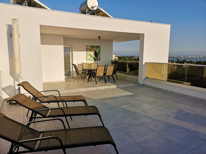 Image No.15-3 Bed Apartment for sale