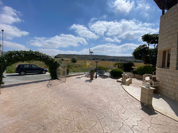 Image No.2-5 Bed House for sale