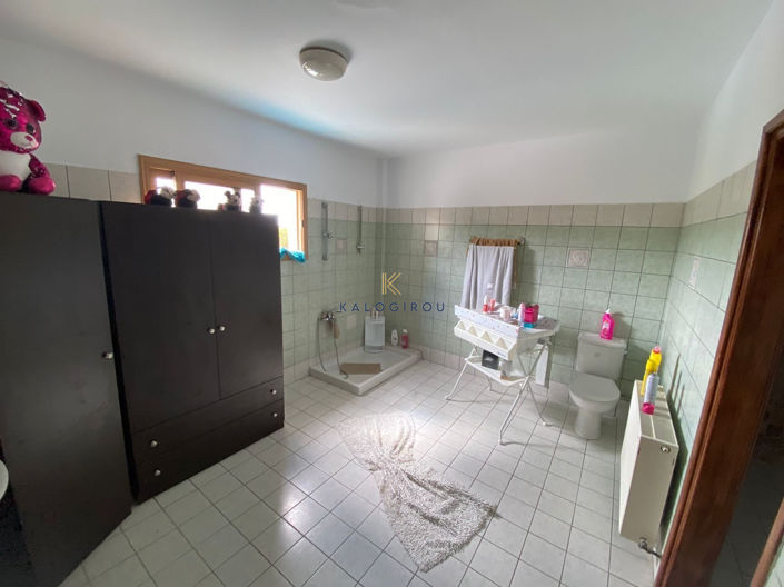 Image No.22-5 Bed House for sale