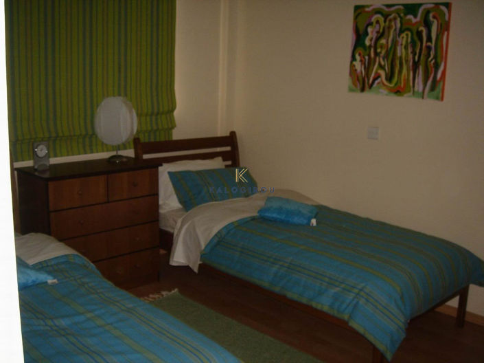 Image No.8-3 Bed House for sale