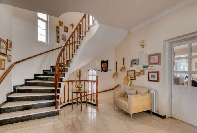 Image No.11-7 Bed House for sale