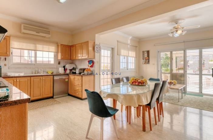 Image No.6-7 Bed House for sale