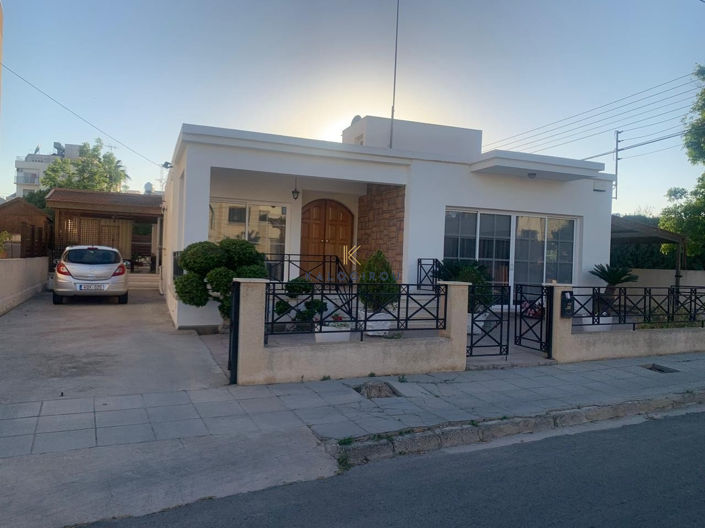 Image No.2-3 Bed House for sale