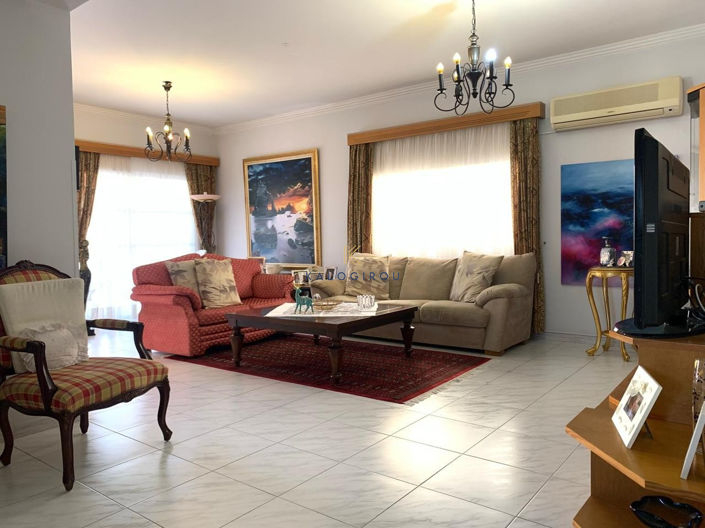 Image No.3-3 Bed House for sale