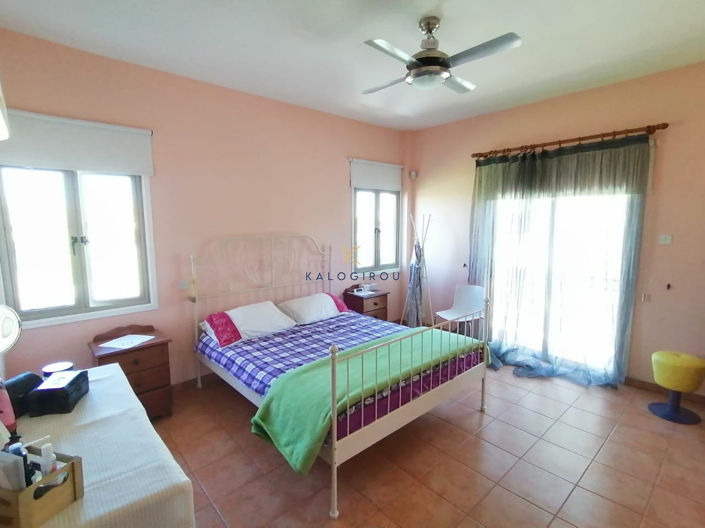 Image No.11-4 Bed House for sale